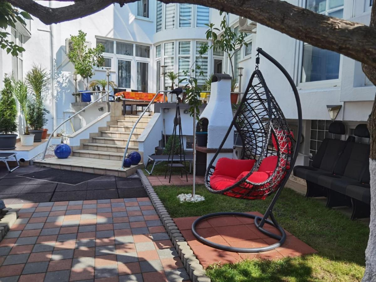 Готель Fitness House With Garden Констанца Екстер'єр фото